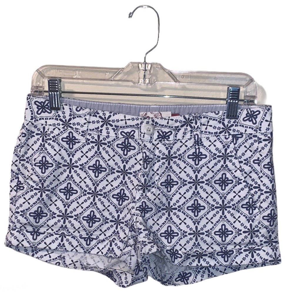 🎃2 for $15!🎃 SO white with blue detail shorts